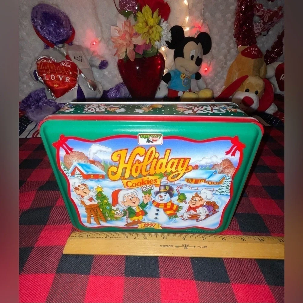 KEEBLER Vintage Holiday Cookies Tin 8 X 6 X 2